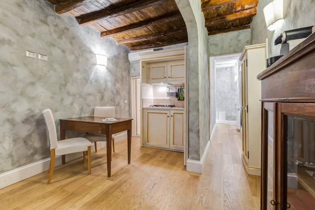 Apartment Nuovo Colonna - Spanish Steps Apt Rome