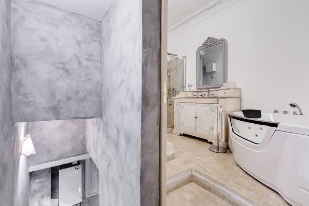 Nuovo Colonna - Spanish Steps Apt Apartment Rome